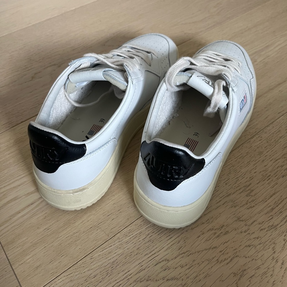 Autry Medalist Low Sneaker - Picture 6 of 10